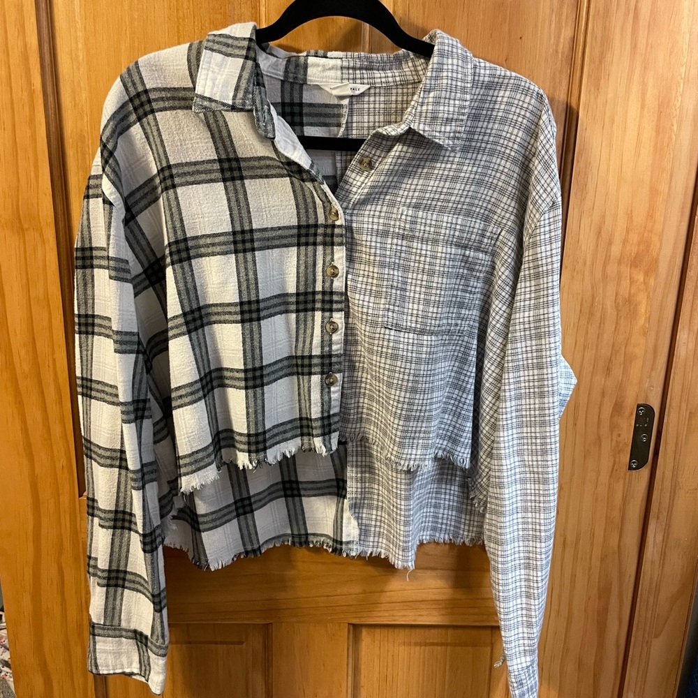 Aeropostale Black and White Plaid Shirt